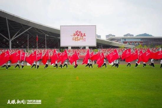 ”观影笑声不断，映后掌声不断，观众的热情点燃了现场氛围，魏翔频频感谢观众的支持，并表示“这是我之前不敢想的，是人生当中可遇不可求的事情，我要好好珍惜